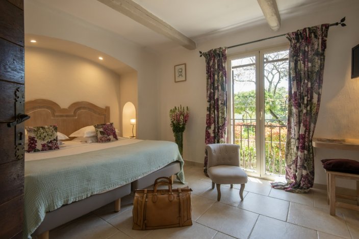 Twin Share Comfort Room